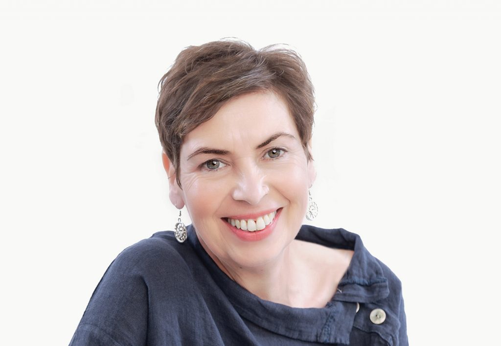 Rebecca Thomson, helping women changing their relationship with alcohol, food or nicotine, help with alcoholism, reducing alcohol, how to stop drinking, woman dependant on alcohol, Registered Cognitive Behavioural Hypnotherapist based in the Forest of Dean in Gloucestershire, Andy Ramage, alcohol free lifestyle