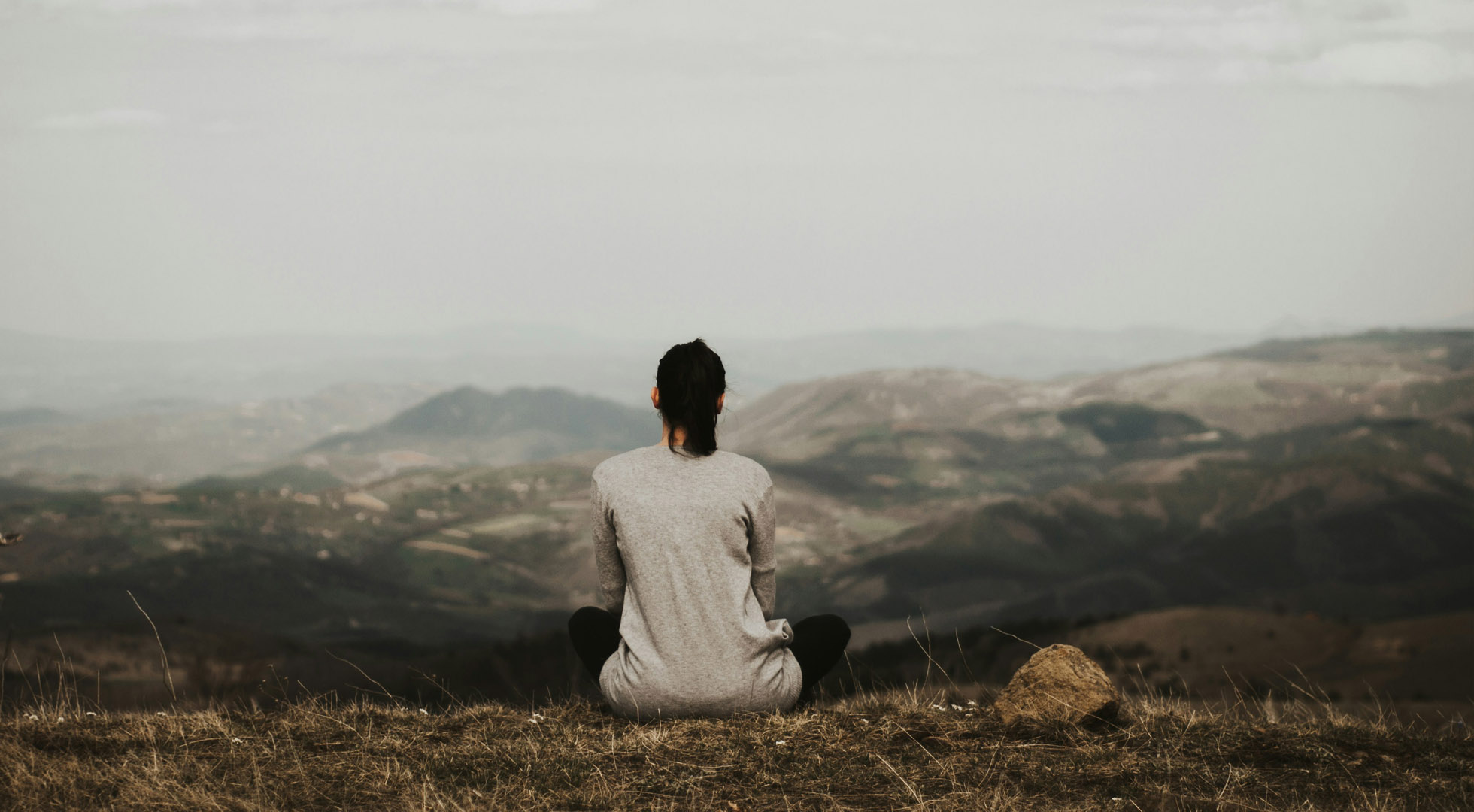 Rebecca Thomson, helping women changing their relationship with alcohol, food or nicotine, help with alcoholism, reducing alcohol, how to stop drinking, woman dependant on alcohol, Registered Cognitive Behavioural Hypnotherapist based in the Forest of Dean in Gloucestershire, Andy Ramage, alcohol free lifestyle